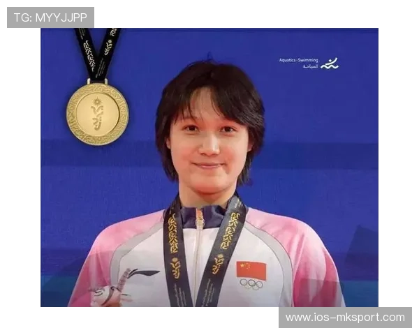 16岁中国游泳新星孙铭霞包揽5枚金牌，被誉为“国产菲尔普斯”